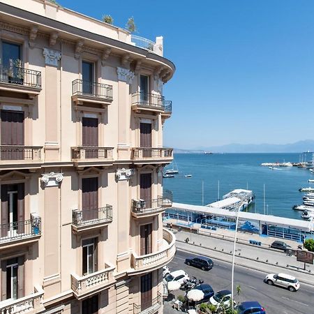 Lux Caracciolo Bed & Breakfast Наполи Екстериор снимка