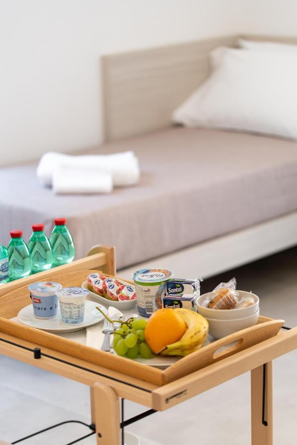 Lux Caracciolo Bed & Breakfast Наполи Екстериор снимка
